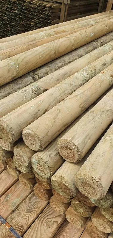 Postes  Torneados  sin  punta  250  Ø  8  cm