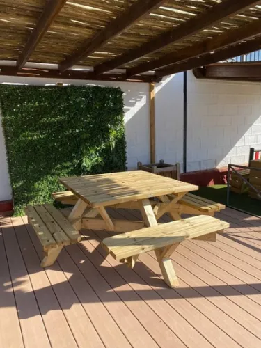 MESA DE PICNIC CUADRADA