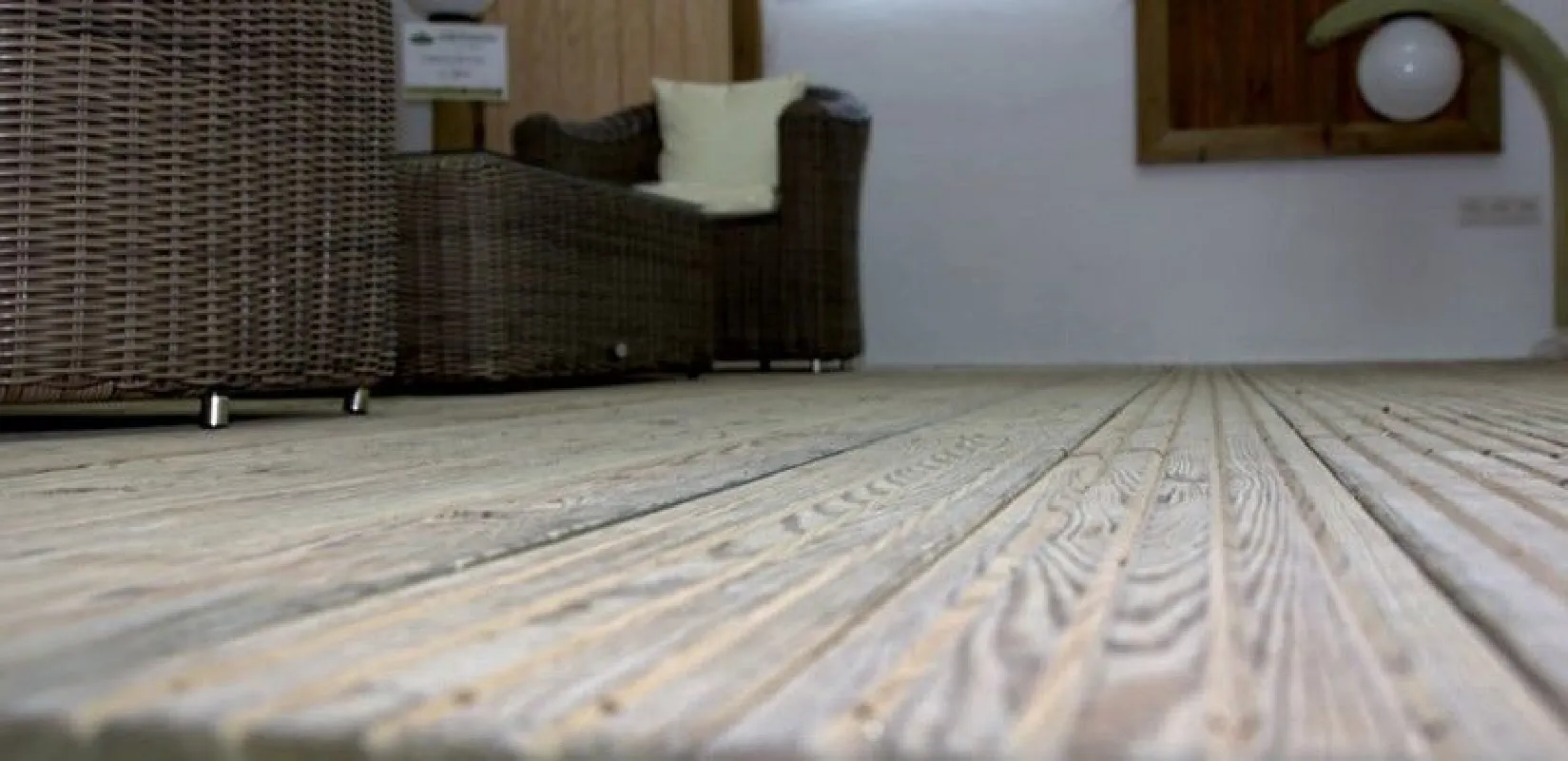 Palet  tablas  antideslizantes  300  x  14,5  x  4,5  ·  Ref.  150015