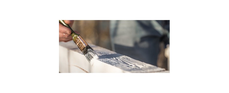 Cómo Pintar una Casa de Madera